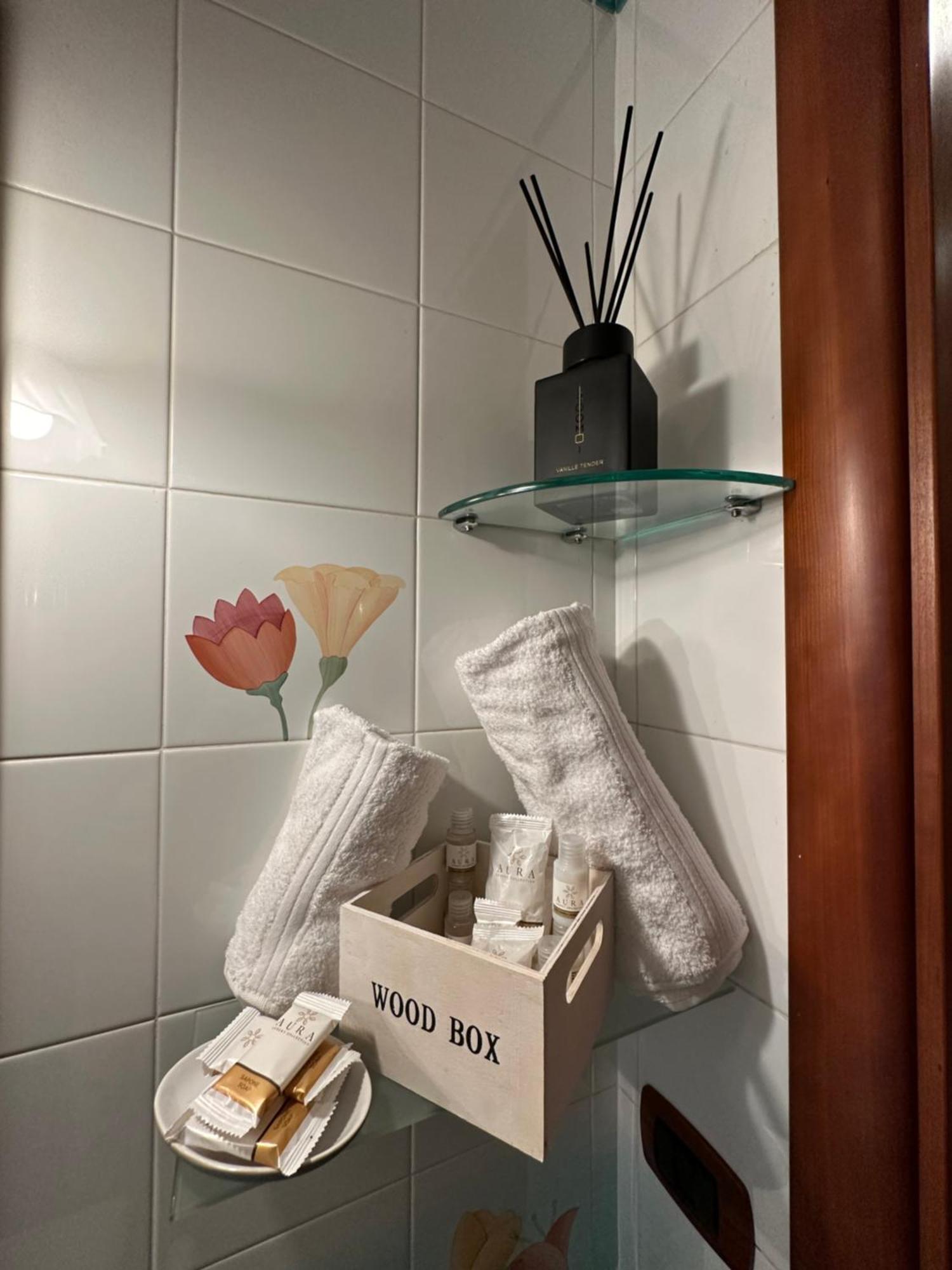 Revis 84 Apartment Наполи Екстериор снимка